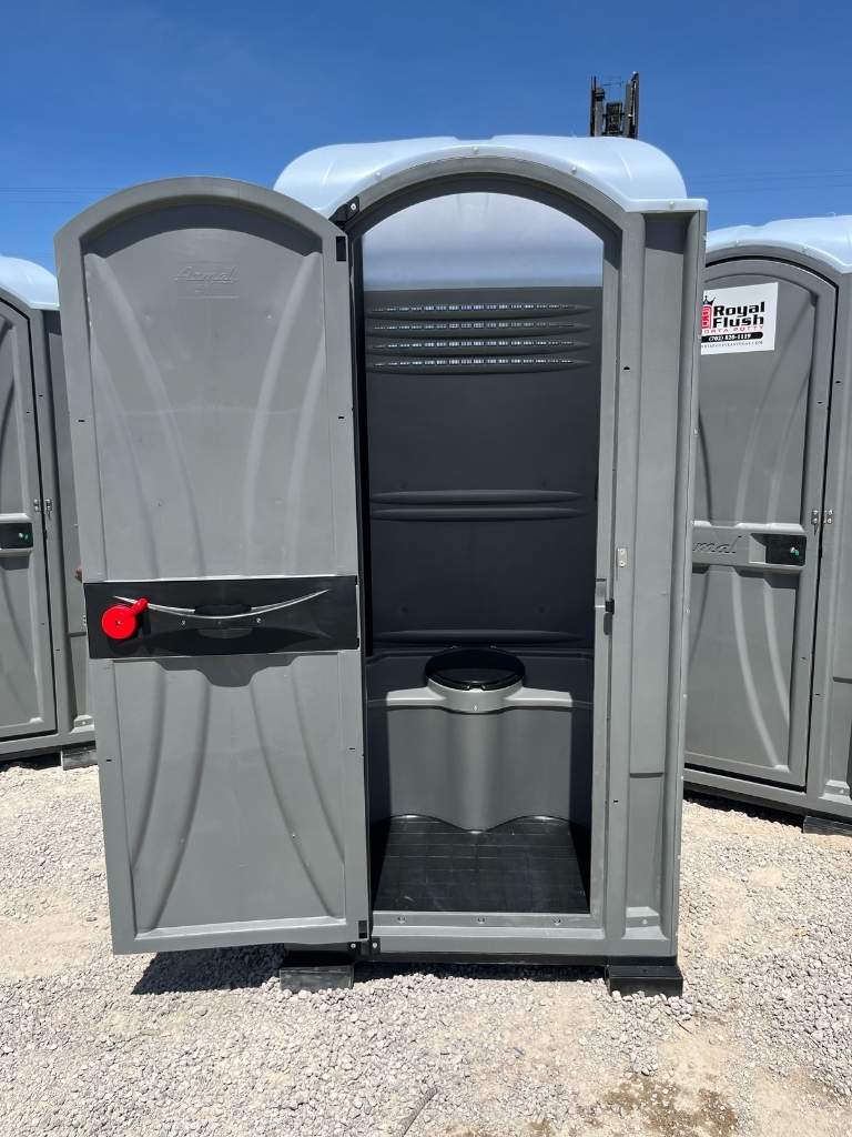 construction porta potties 2